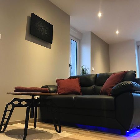 L'Andromede Apartment Epinal Bagian luar foto